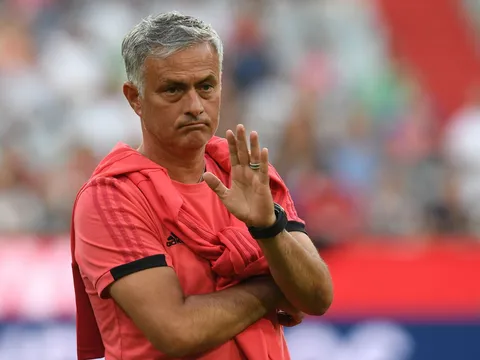 TOÀN CẢNH Mourinho họp báo: Về Pogba, Martial và phiên chợ Hè ảm đạm