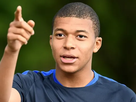 Toàn cảnh vụ Kylian Mbappe: Kịch bản nào cho Hè này?