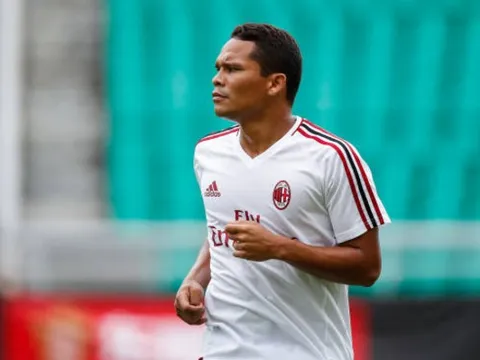 Toàn tân binh khủng, Montella vẫn tin dùng Bacca