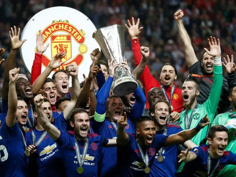Tổng kết bóng đá Anh 2016/17: Ai chẳng ước được như Man Utd?