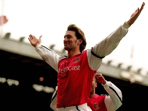 Chuyện đời Tony Adams: Vinh quang song hành cùng bi kịch (Kỳ 1)