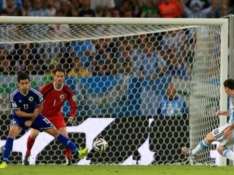 Top 10 bàn thắng lưu danh sử sách tại World Cup 2014
