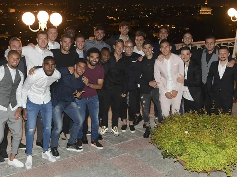 Totti mời cả đội Roma ăn tối kỷ niệm, trừ Spalletti