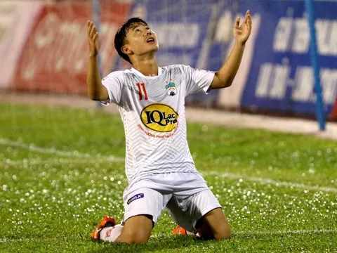 Không phải Văn Toàn hay Công Phượng, đây mới là nỗi ám ảnh của Hà Nội FC