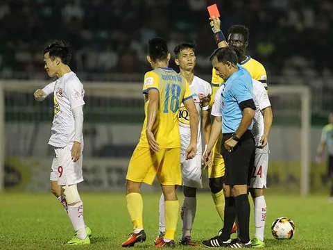 Nhìn lại lượt V-League 2017: Vẫn tồn tại sự hấp dẫn bên cạnh những “scandal” đình đám