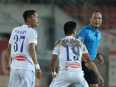 Trọng tài thổi phạt đền HAGL từng bị đuổi đánh, dọa giết