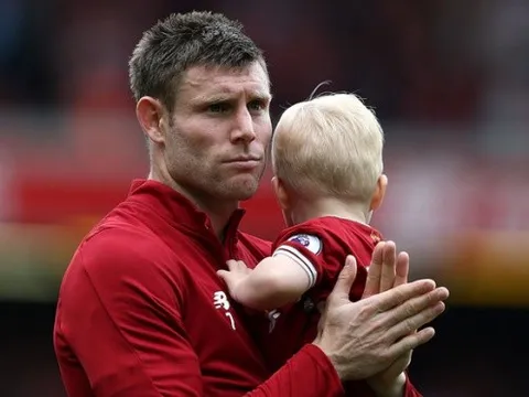 Trụ cột Liverpool CHỐT tương lai khi hàng loạt tân binh cập bến