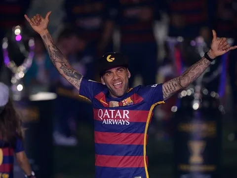 Trước Neymar, nhiều ngôi sao từng rời Barca khi vẫn ở đỉnh cao phong độ