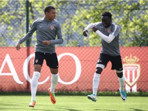 Trước thềm đại chiến, Mbappe vẫn rất 'nhí nhảnh' trên sân tập