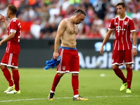 Tung đội hình phụ, Bayern tiếp tục nếm trái đắng trên sân nhà