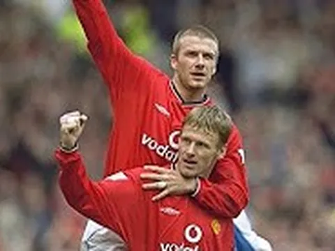 Tướng chuyền bóng không thể chuẩn hơn của Beckham