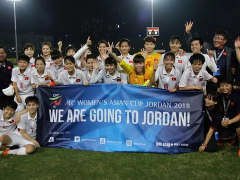 'Tuyết Dung hay nhất trận, đá như Cristiano Ronaldo'