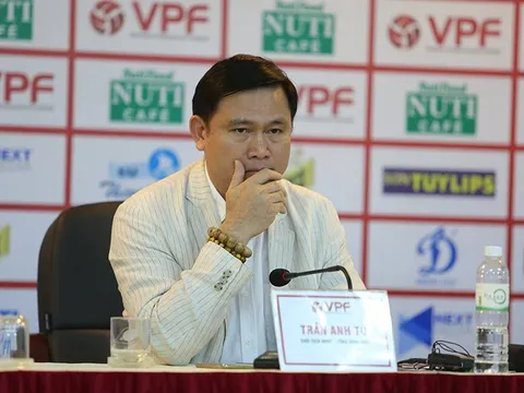 Bầu Tú giữ ghế, bầu Đức phản ứng khó tin