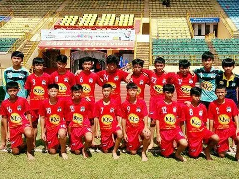 Thủ môn ghi bàn đưa U13 HAGL vào chung kết