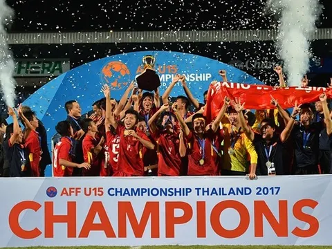 HLV Vũ Hồng Việt bất ngờ về chức vô địch của U15 Việt Nam