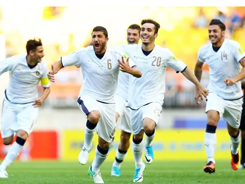 U20 Italia vỡ òa sau loạt cân não trước người Uruguay