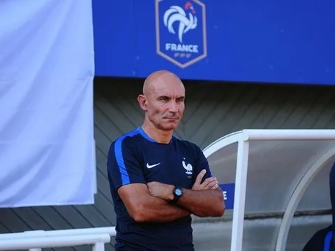 HLV U20 Pháp nói gì sau khi "phục kích" xem U20 Việt Nam?