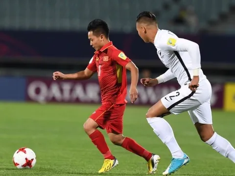 Nhà báo Anh tấm tắc khen U20 Việt Nam ngay sau hiệp 1