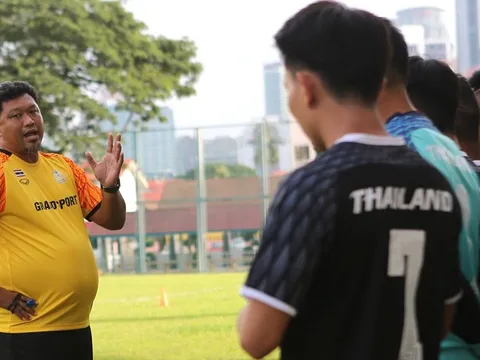 U22 Thái Lan tập kín buổi đầu ở Malaysia