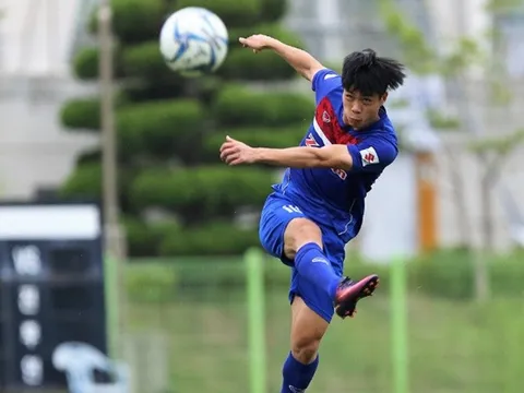 U22 Việt Nam tích cực tập dứt điểm bóng sống tại Hàn Quốc