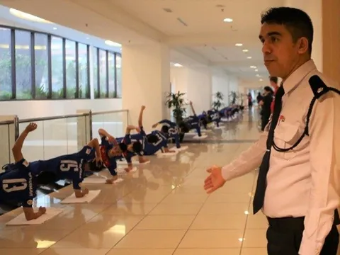 U22 Việt Nam phải tập ở hành lang khách sạn tại Malaysia