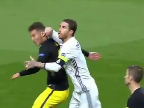 UEFA không buộc tội Sergio Ramos chơi cùi chỏ