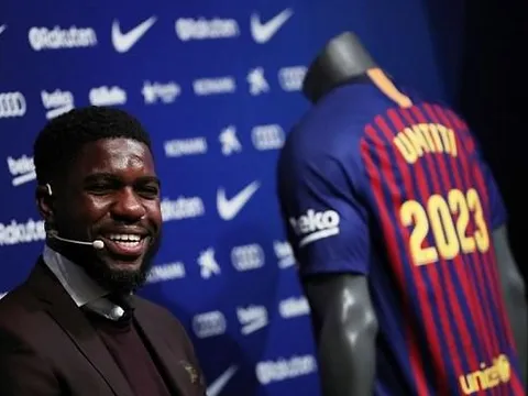 Umtiti rạng rỡ gia hạn hợp đồng, dẹp tan tin đồn tới M.U