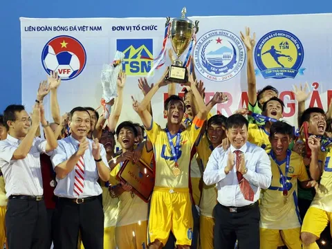 Lính bầu Đức, quân bầu Hiển tranh tài ở VCK U17 Quốc gia