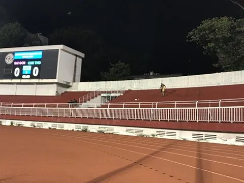 V-League 2017: Bơi trong tiếng thở dài...
