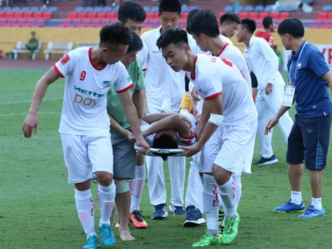 Va chạm nguy hiểm, cựu sao U20 Việt Nam phải nhập viện