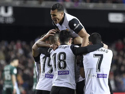 Valencia giành vé dự Champions League
