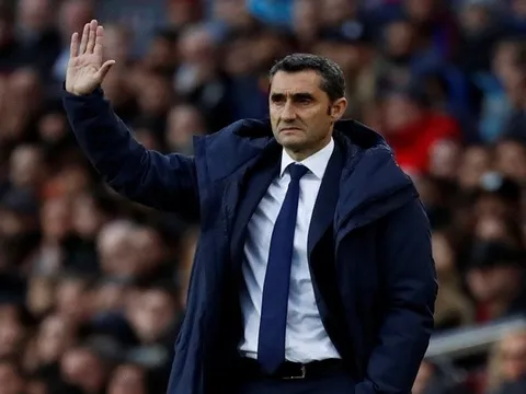 Công bằng nào cho HLV Valverde?