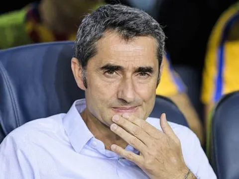 Barcelona vĩ đại bị tầm thường hóa dưới thời Ernesto Valverde