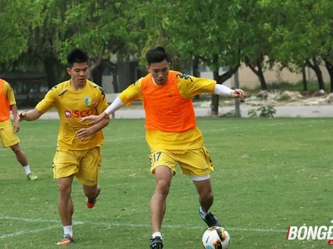 Văn Hậu tập luyện bình thường, Văn Quyết sẵn sàng tái xuất