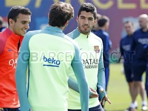 Vắng Messi và Neymar, Suarez lẻ loi trong buổi tập của Barcelona