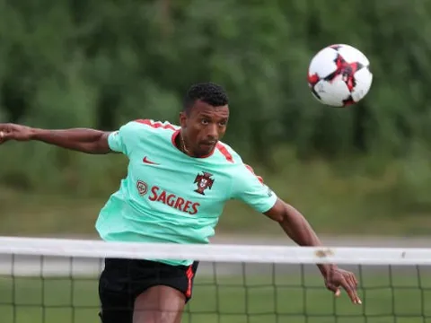 Vắng Ronaldo, Nani trở thành tâm điểm trên tuyển Bồ Đào Nha