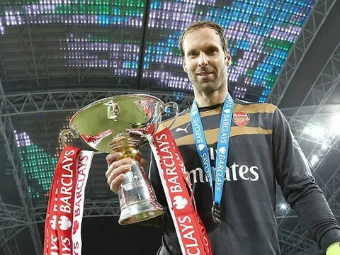 Vào ngày này |19.7| Petr Cech ra mắt Arsenal hoành tráng
