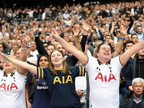 Vé xem cả mùa của Tottenham đắt hàng