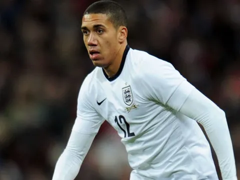 Vì sao Chris Smalling bị loại khỏi tuyển Anh?