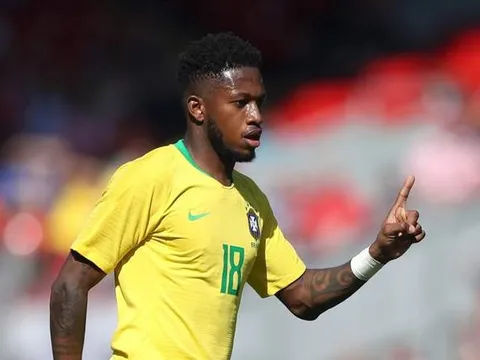 Vì sao Man Utd chưa công bố thương vụ Fred?