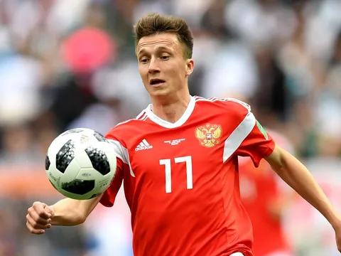 Vì sao Man Utd đừng dại mua Aleksandr Golovin?