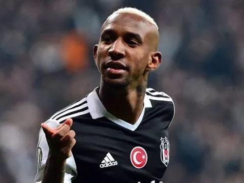 Vì sao Man Utd nên cảm thấy may mắn khi lỡ hợp đồng với sao Brazil?