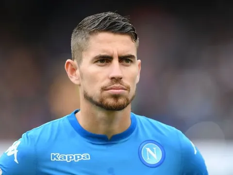 Vì sao vụ Jorginho mãi chưa hoàn tất?