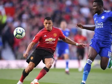 Vì thống kê tệ hại này, CĐV Man Utd muốn 'độn thổ' với Sanchez