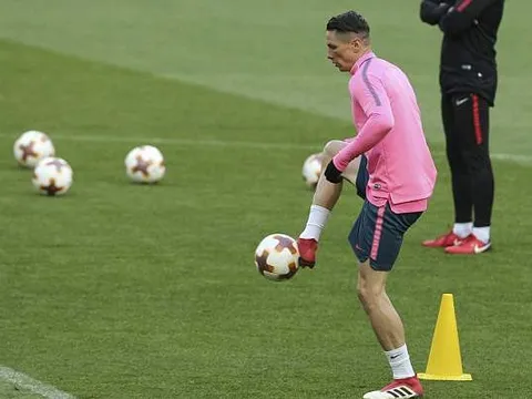 Vì Torres, HLV Simeone đặt mục tiêu vô địch Europa League