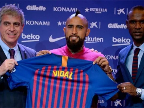 Abidal: "Barcelona không thay đổi triết lý, chỉ thích ứng với TTCN"