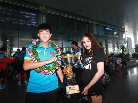 Điểm tin bóng đá Việt Nam tối 23/07: U15 Việt Nam về nước trong sự chào mừng của người hâm mộ