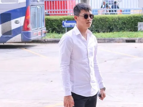 Công Vinh sang Thái Lan xem đội bóng của Kiatiskak thi đấu