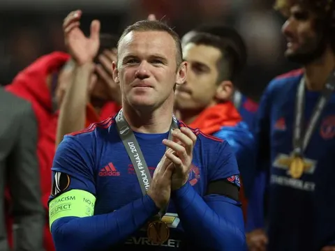 Vô địch châu Âu, Rooney buông lời mỉa mai Tottenham