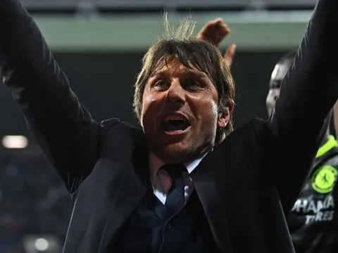 Đẳng cấp, nhiệt huyết,... CĐV Chelsea dùng mỹ từ nào để nói về Conte?